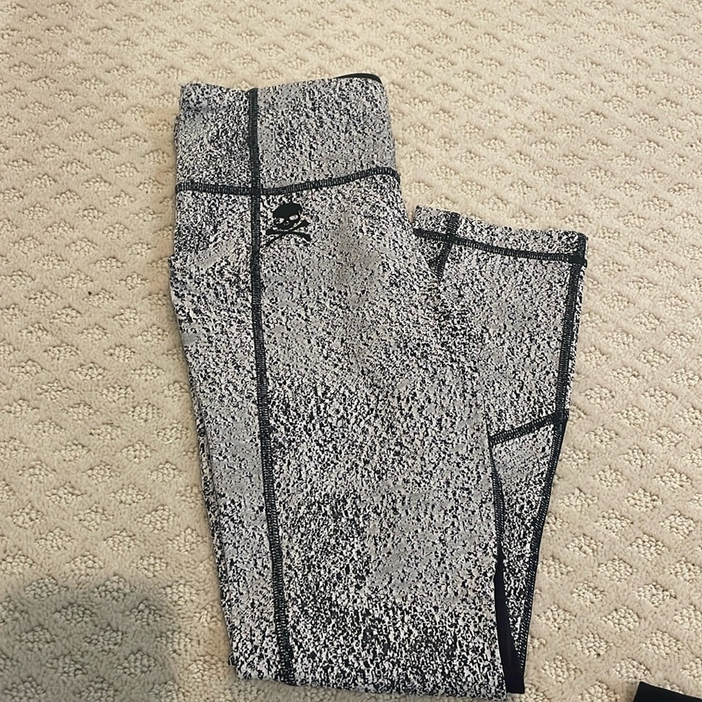 Lululemon Soul Cycle leggings, size 4.